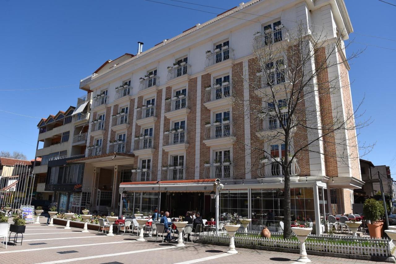 Hotel Hymeti'S Palace Pogradec Exterior photo